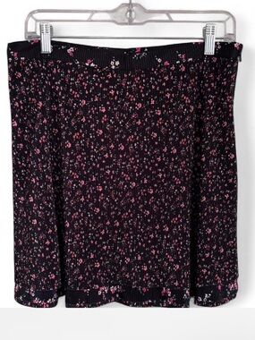Urban Outfitters Black Floral Skirt‎ Size L